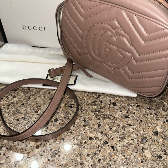 ⚡️⚡️⚡️LIGHTNING DEAL 💕GUCCI GG Marmont chain shoulder bag- dusty pink - Picture 5 of 5